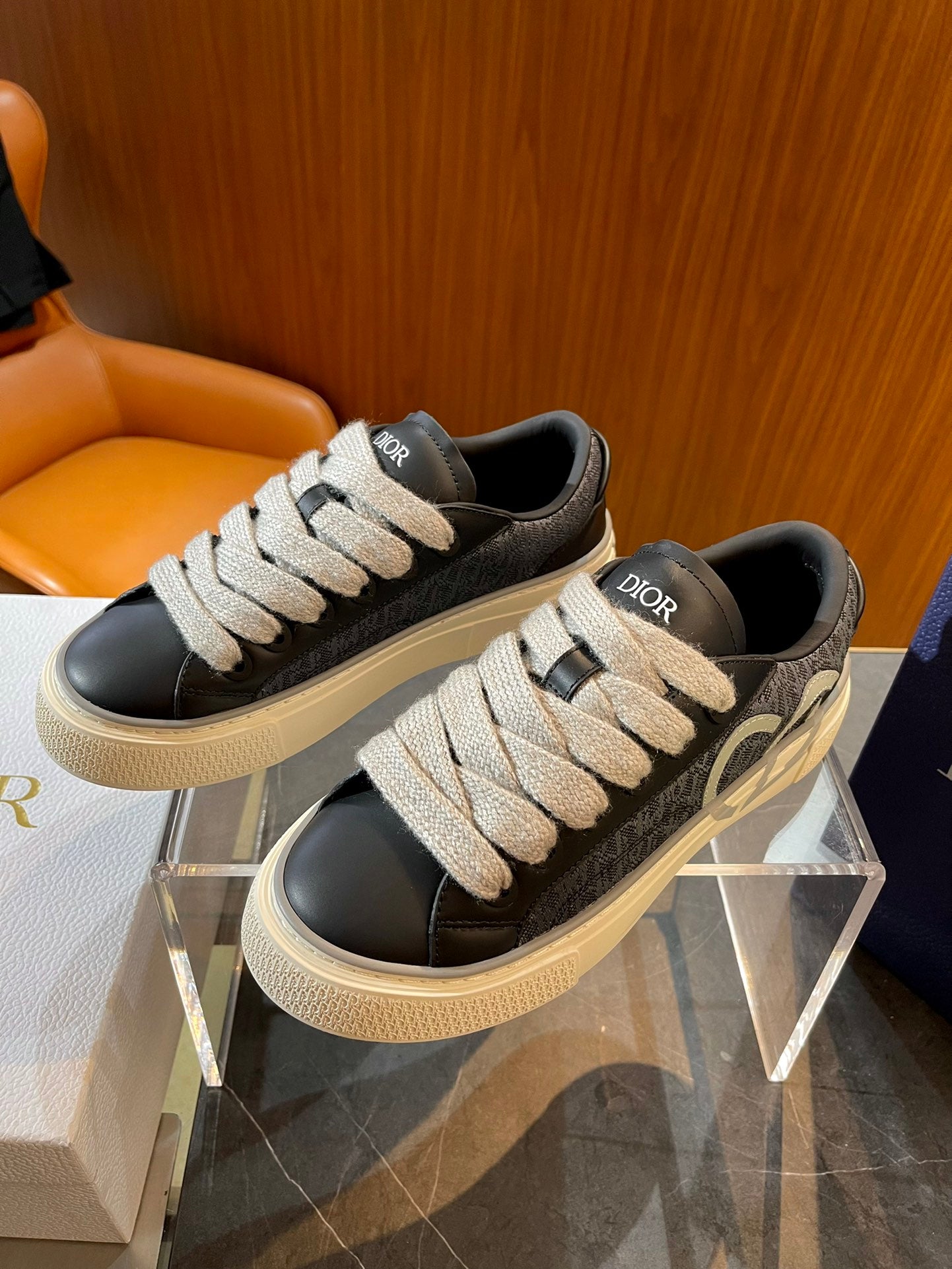 The B33 Spin sneaker Dior